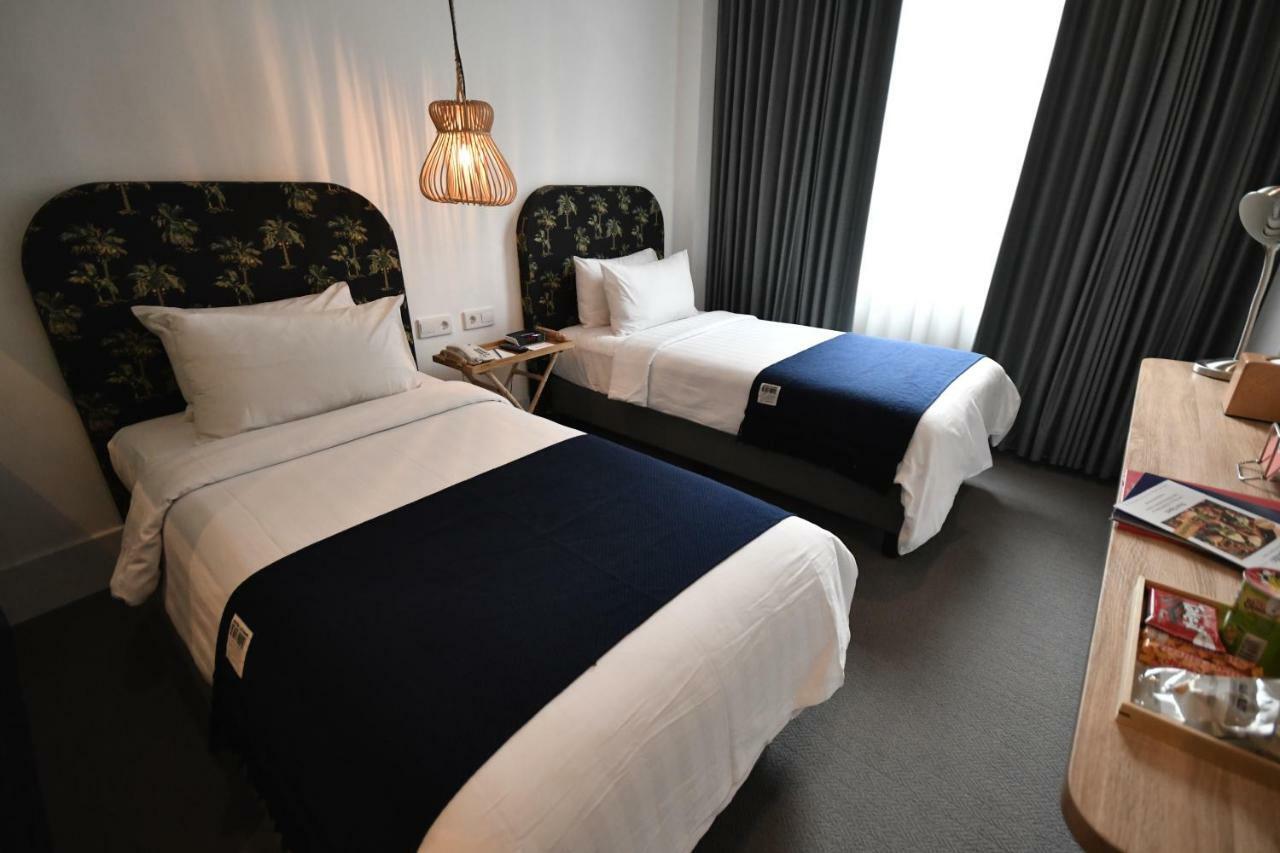 Hotel Monopoli Jakarta Buitenkant foto