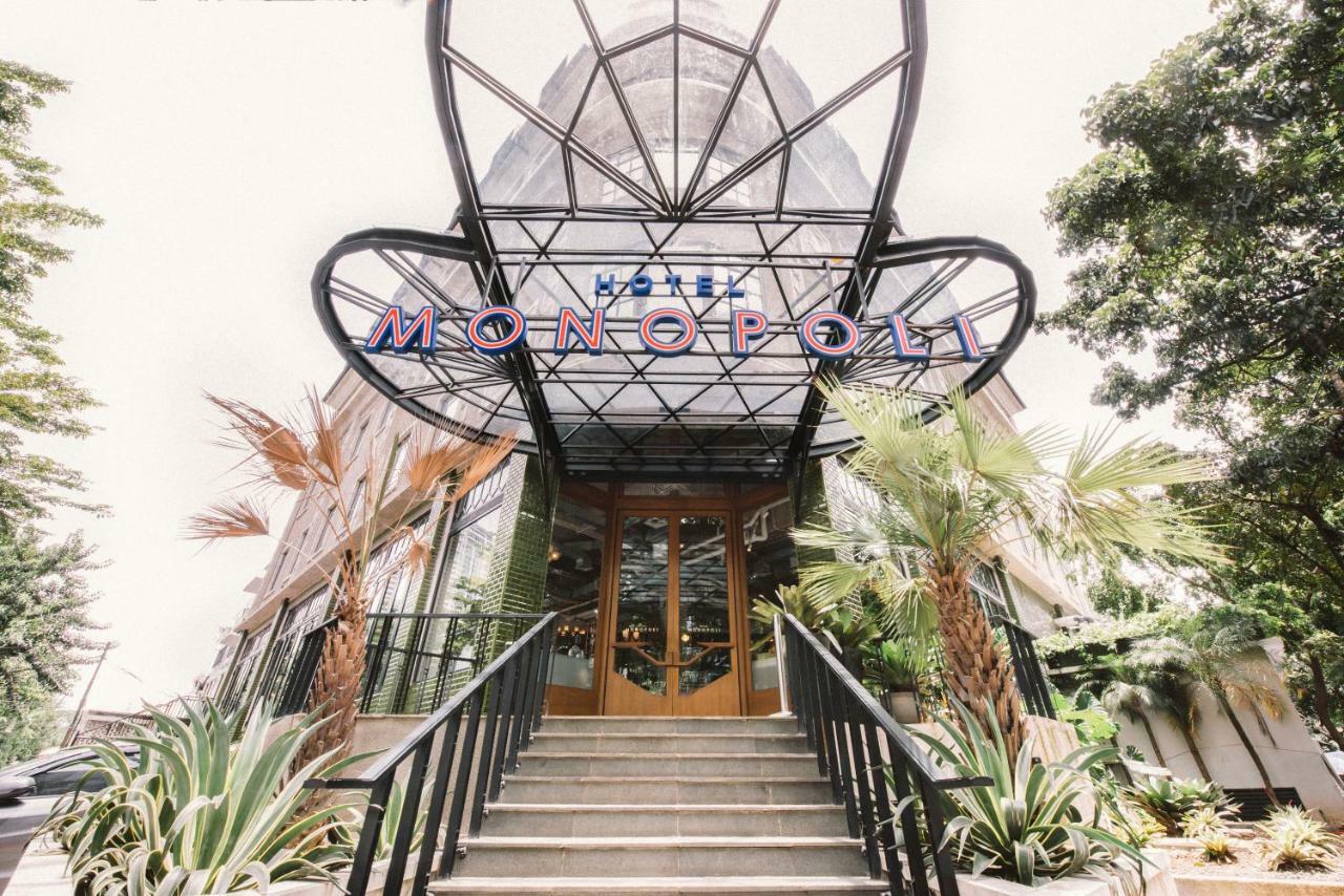 Hotel Monopoli Jakarta Buitenkant foto