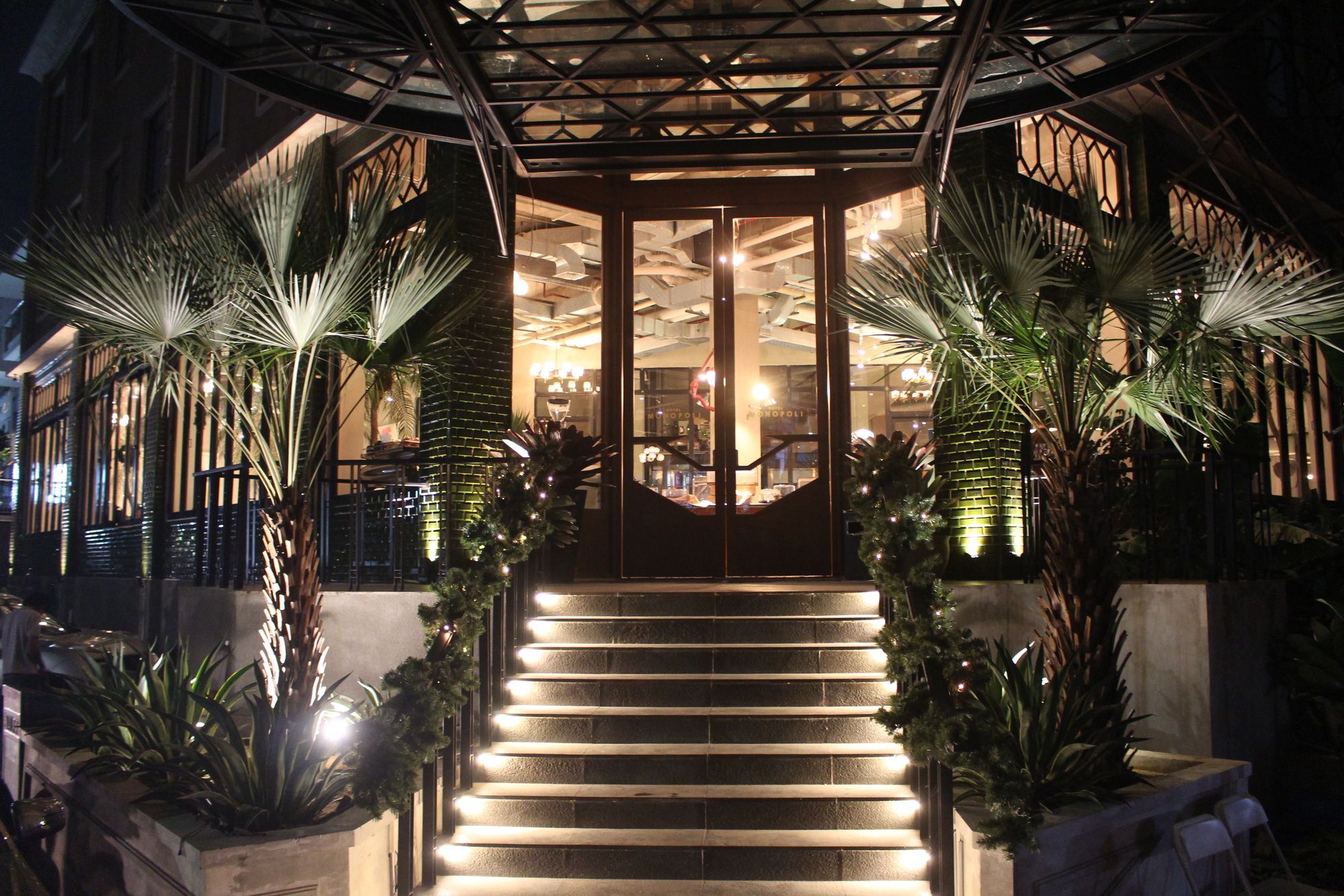 Hotel Monopoli Jakarta Buitenkant foto
